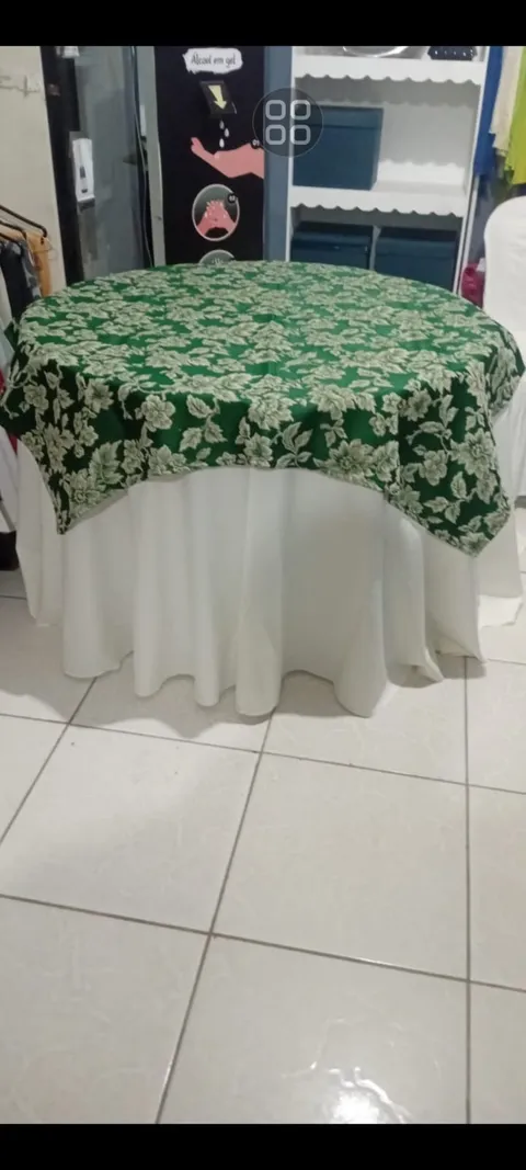 Toalha nobre Verde com arabescos