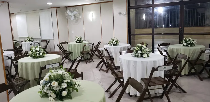 Festa com toalhas da Premier: Verde-cana com branco
